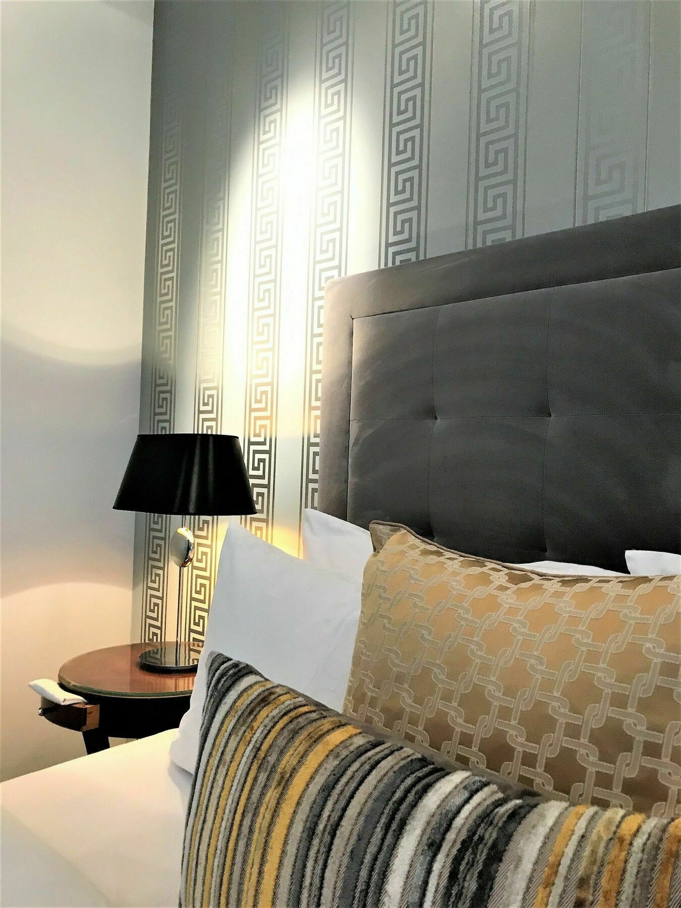 Mondrian Luxury Suites & Apartments Krakow Old Town Exterior foto
